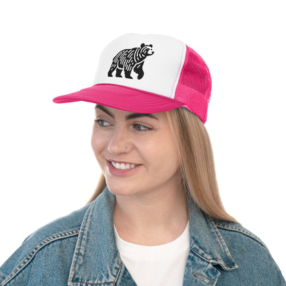 scandinavian minimalistic BEAR Design Trucker Cap – Outdoor Adventure Hat for Nature Lovers