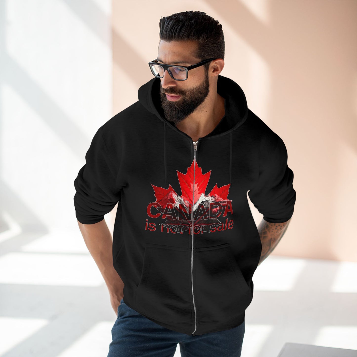 Sweat à capuche unisexe zippé « Le Canada n'est pas à vendre » – Feuille d'érable rouge et montagnes, sweat-shirt confortable et élégant pour les fiers Canadiens