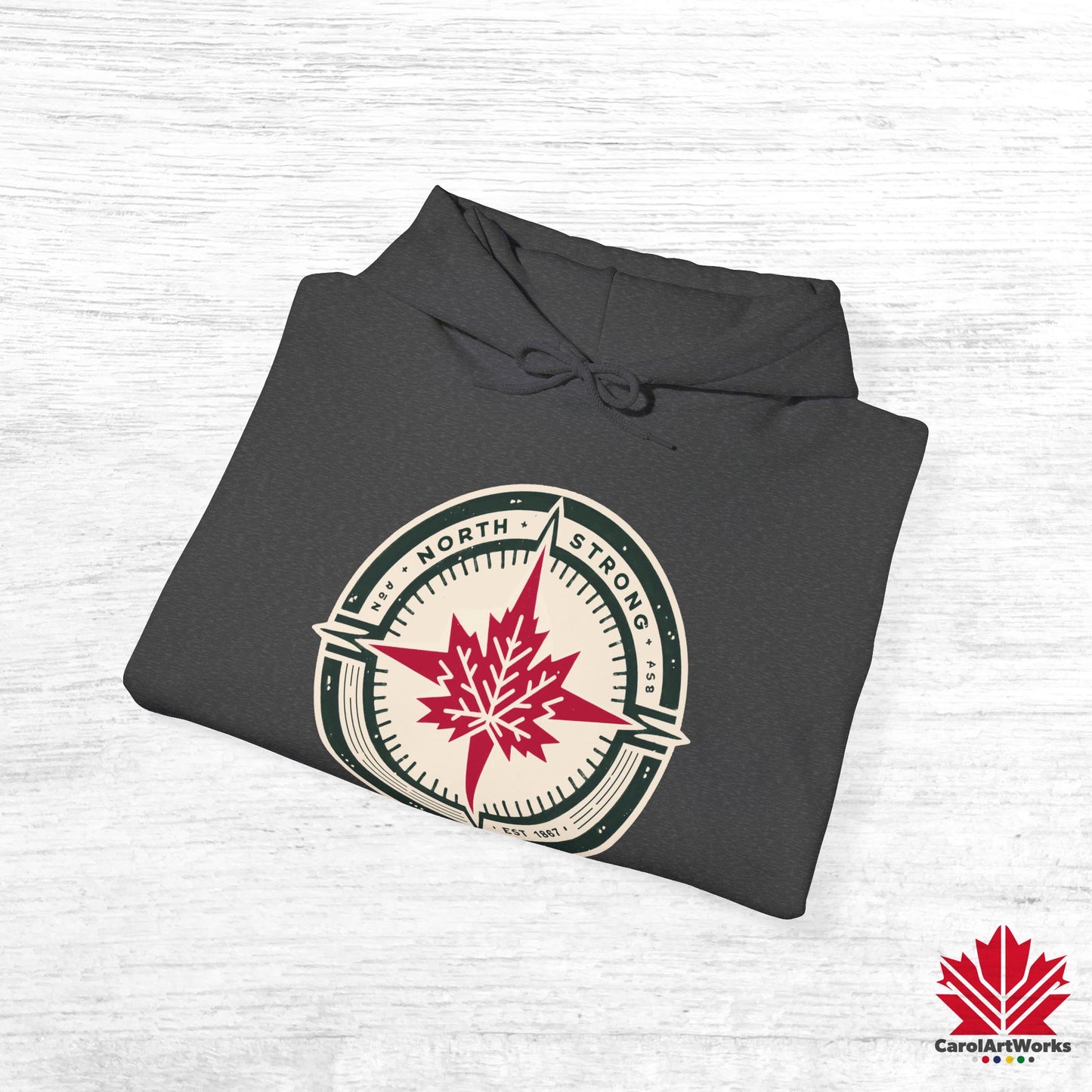 Sweat à capuche unisexe « North Strong » avec motif boussole – Vivez l'aventure avec fierté canadienne